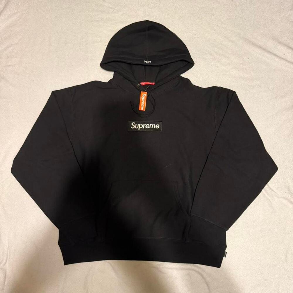 Supreme ‘Bogo’ (box logo) 2024 hoodie (L) in perfect condition